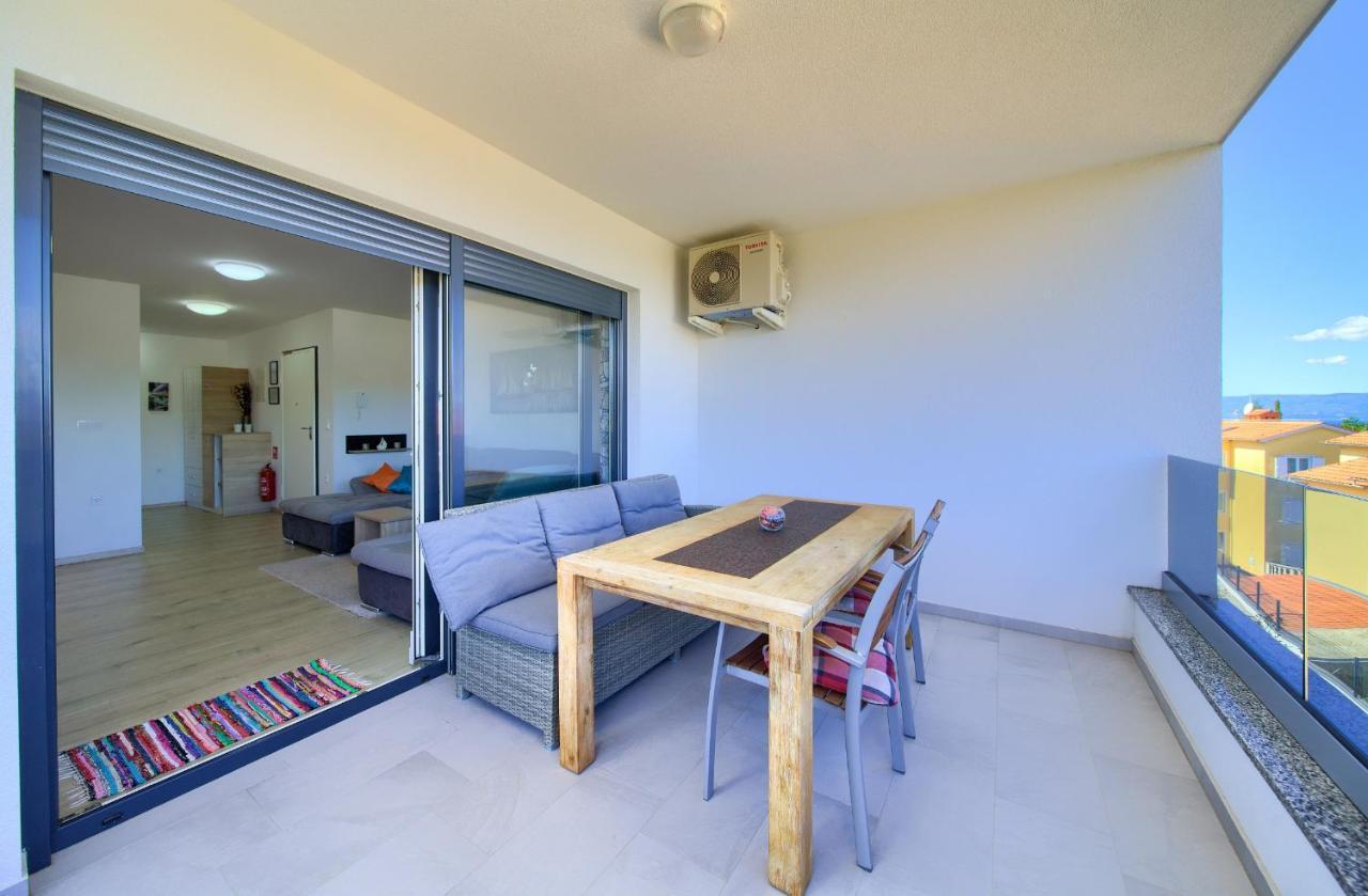 Apartments Nadica Deluxe Малинска Экстерьер фото