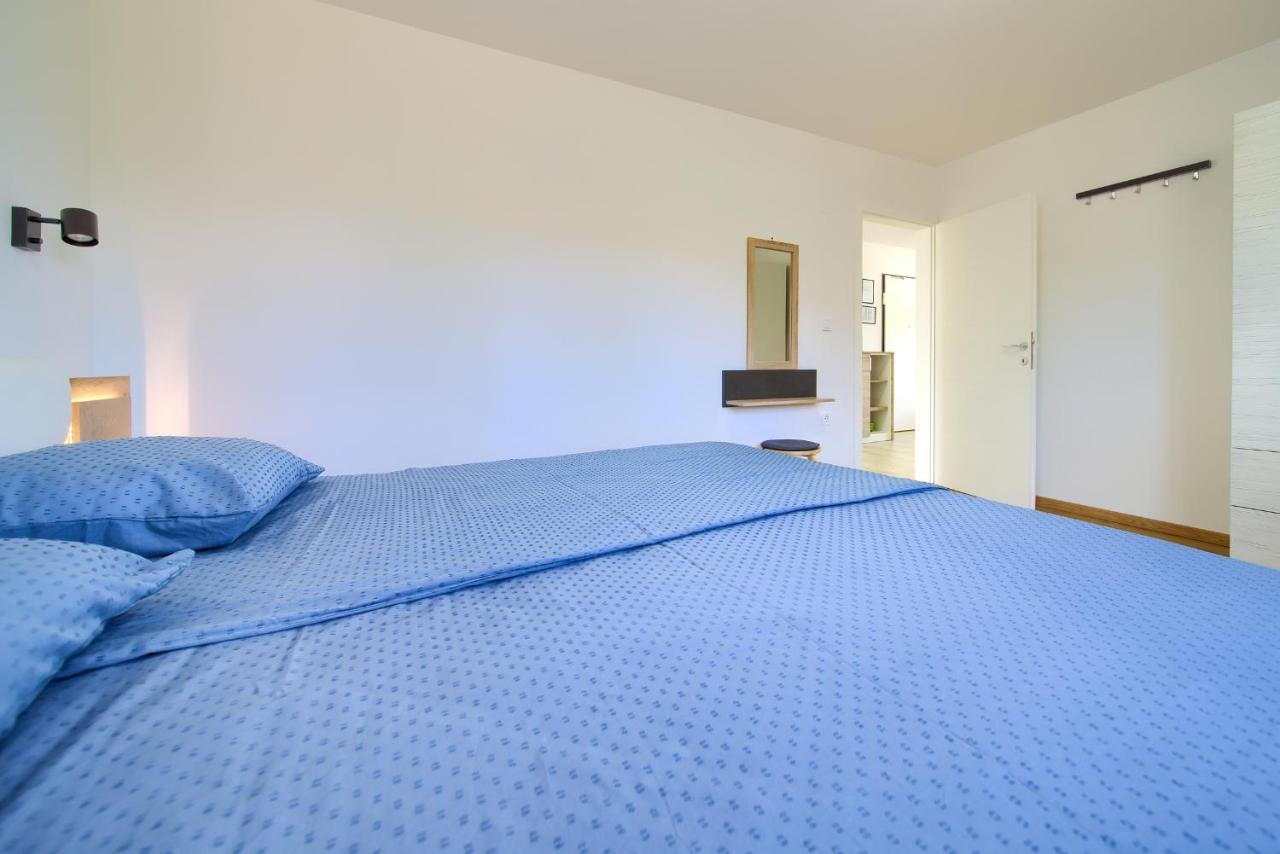 Apartments Nadica Deluxe Малинска Экстерьер фото