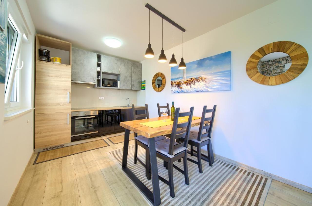 Apartments Nadica Deluxe Малинска Экстерьер фото